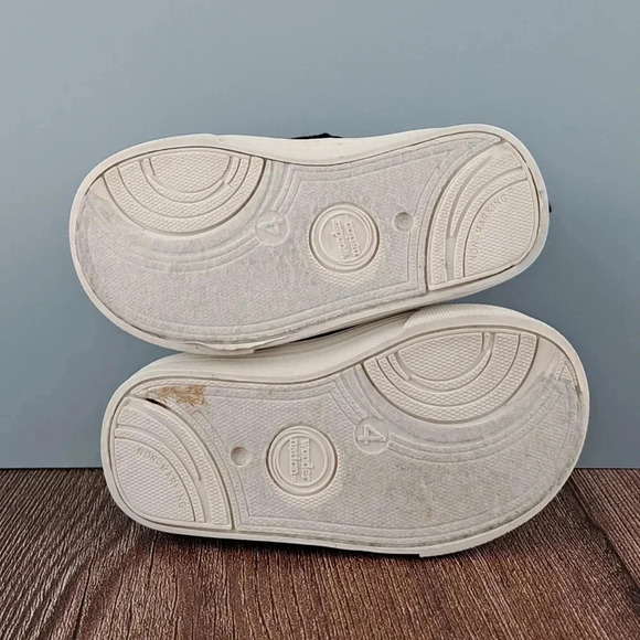 Infant Sneakers, Black and White, sz 4 - Picture 7 of 8